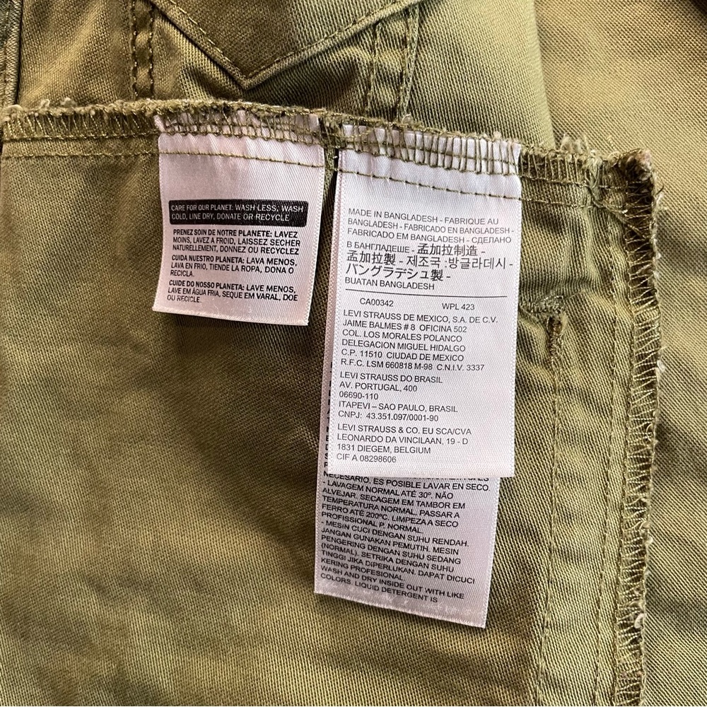 Levi's Women's Camouflage Sleeveless Denim Vest - Green/Brown - Picture 8 of 11